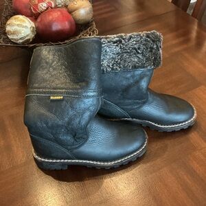 Vintage Blondo Black Leather Boots with Textured Finish